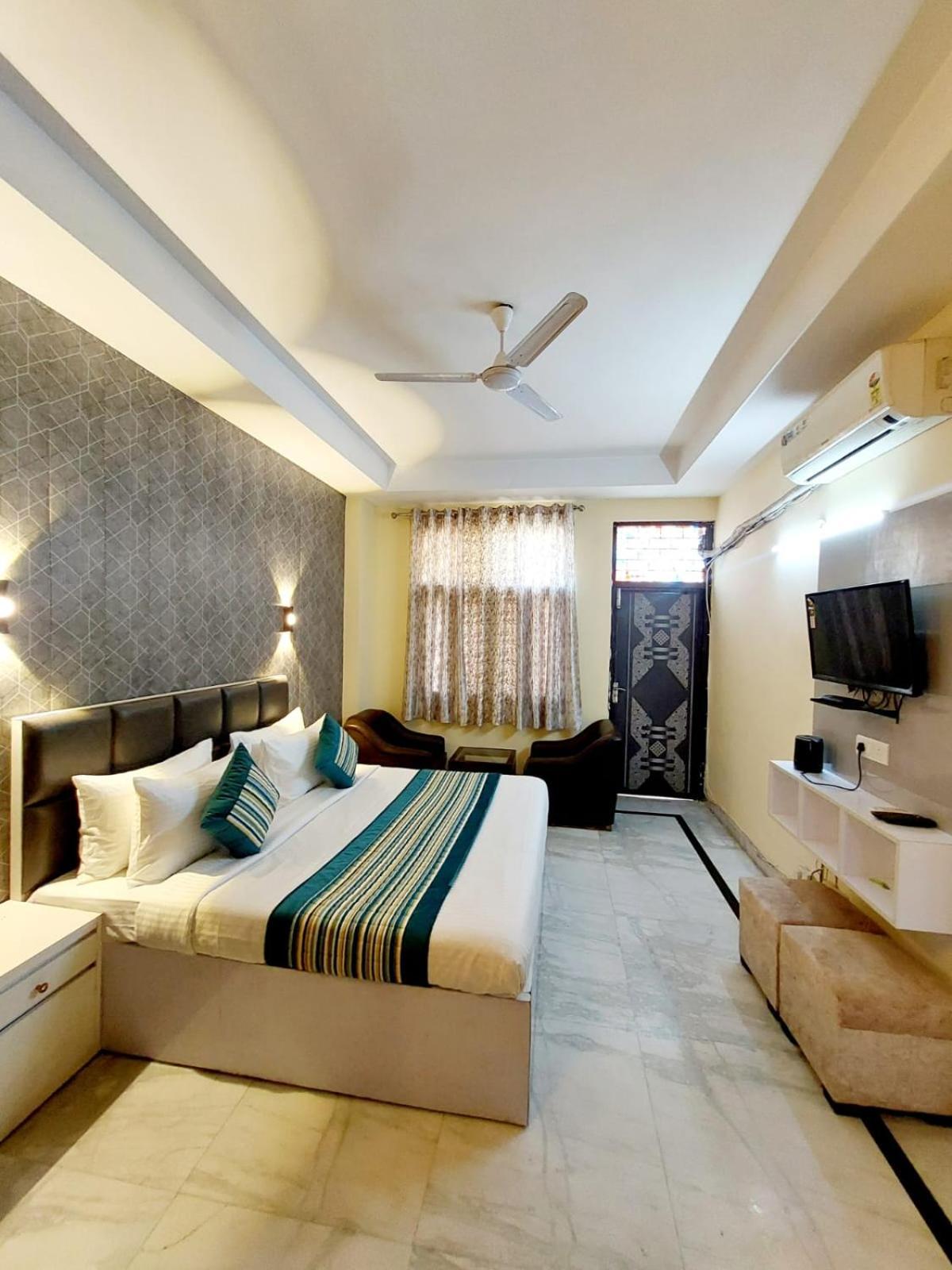 Khusbu Residency, Park Market, South Delhi