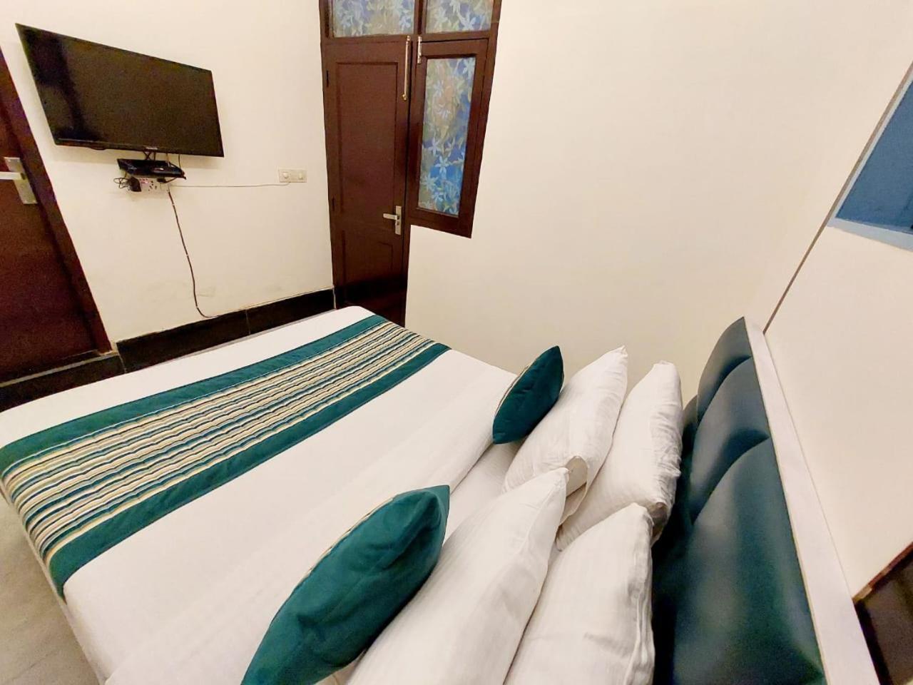 Khusbu Residency, Park Market, South Delhi Hotel New Delhi